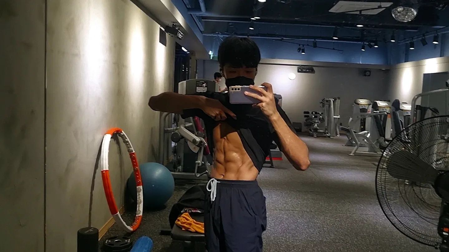 #오운완 #바디프로필준비 D-1📷
오늘은 복근+유산소600 마무리🔥
.
.
.
#운동일지 #운동기록 #운동소통 #운동하는남자 #운동하는여자 #운동스타그램 #헬스 #헬스타그램 #헬린이 #바디체크 #눈바디 #일상 #좋아요 #좋아요그램 #좋아요반사 #좋아요테러 #좋반 #좋반테러 #선팔 #선팔맞팔 #맞팔 #맞팔환영 #맞팔해요 #셀피 #셀스타 #사진 #사진스타그램