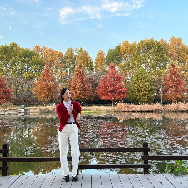 @w__onhee_ on Instagram: "#협찬 추위에 나약한 나에게 꼭 필요한 히트터치 목폴라❄ 부드러운 착용감에 따뜻함은 덤😉 핏이 부담스럽지 않아 실내와 야외 모두 자연스럽게 착용 가능한 인앤아웃