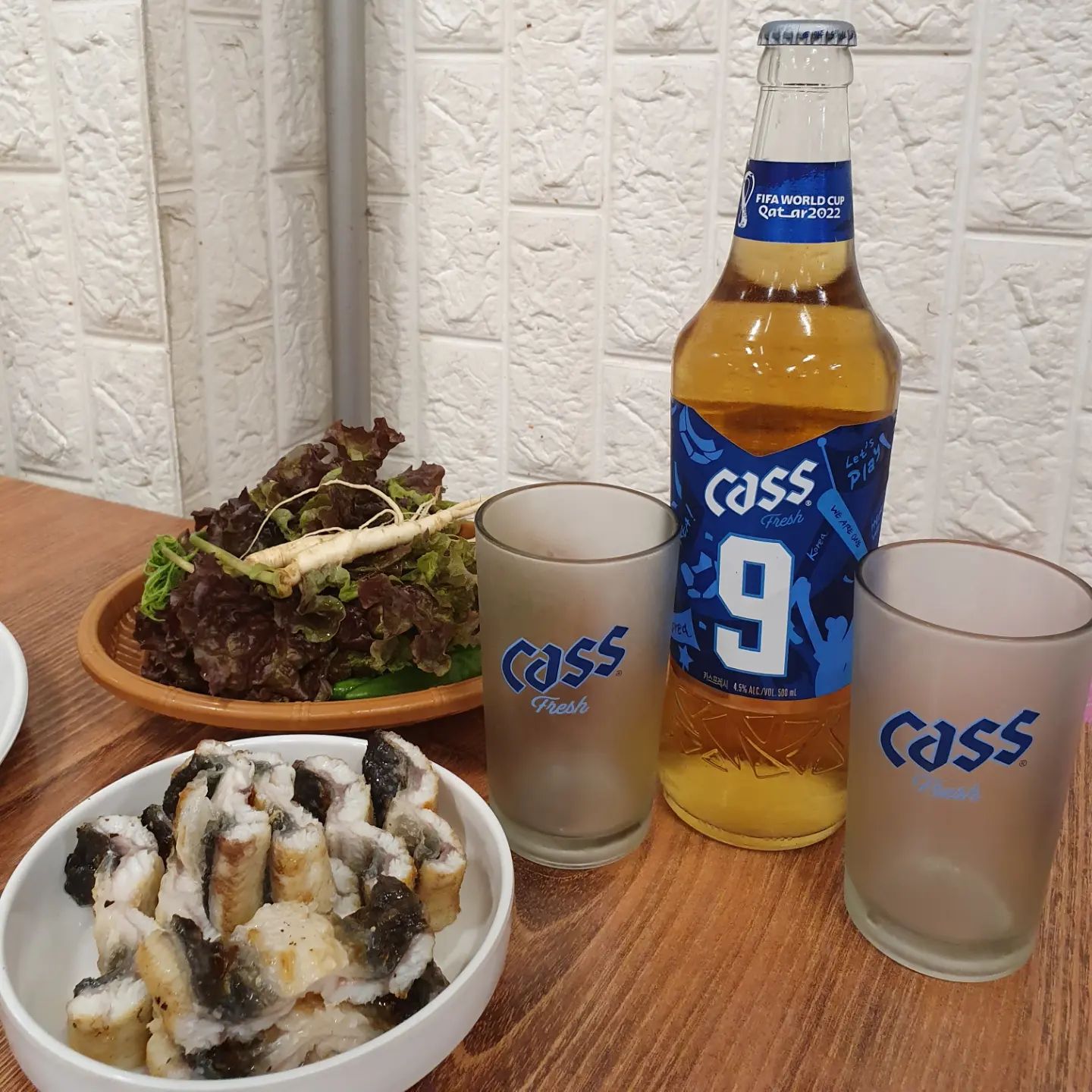 #협찬 #서울중앙시장맛집 #신당역맛집 #신당동장어 #신당역술집 #신당역데이트 
#중앙풍천장어 

원하는 주류랑도 찰떡인 장어맛집😆
한번 초벌되어 나오기때문에 굽는게 어렵지않아요
기본상차림에 장뇌삼까지 나오는 구성이라서
몸보신 그 잡채!