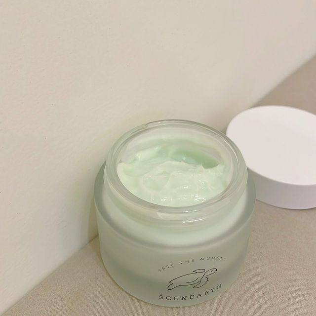 김소명 on Instagram: "#광고 환절기 피부관리 꿀템🧏🏻‍♀️ 드디어 정착템 발견 ⸝⸝ʚ̴̶̷̆ ̯ʚ̴̶̷̆⸝⸝ 바다에서 온 성분들로 만들어져 겨울철뿐만 아니라 사계절 모두 사용