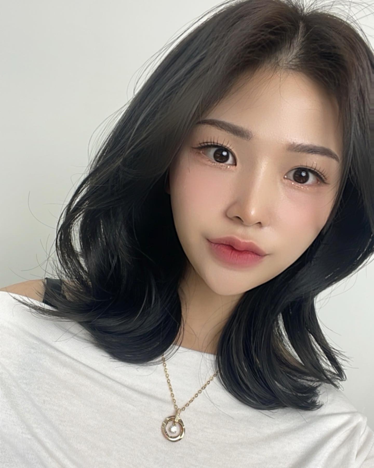 머리도하고 메이크업두 받구 스타일 싹 바꾸기 성공-
이날 어딜가나 예쁘다고 칭찬만 받은날 🫶🏻🤍

#에이노이 #포레스트메이크업