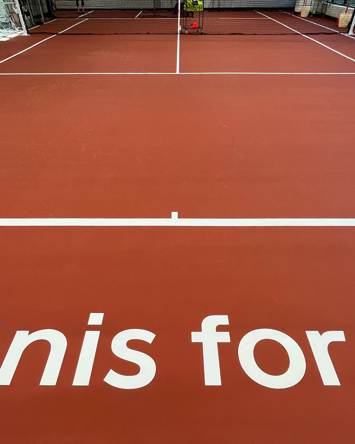 🤎🎾Tennis for me🎾🤎 추운 날씨엔 따수롭고 예쁜 실내테니스장으로 달려달려! 늦어찌만 오픈을 축하합니다🥳
