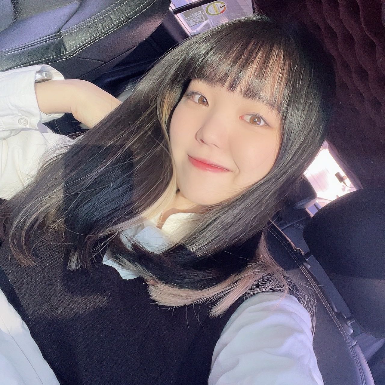 벌써 바쁜 연말 보내는 중😳🖤