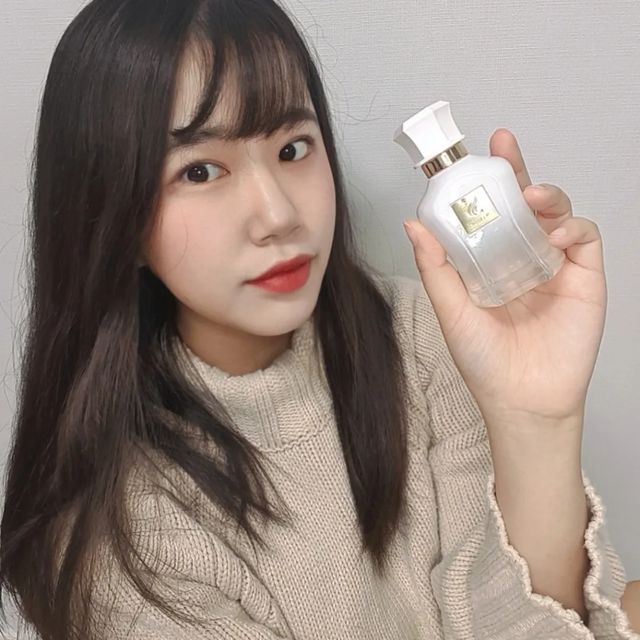 킹제히👑 on Instagram: "#광고 🌸셀마르 오드퍼퓸 몽 리스🌸 ⠀ 향 세면 머리 아파 향수도 못 쓰던 제가 엄청난 향수를 찾았습니다! 바로바로 셀마르의 '오드퍼퓸 몽 리스'입니다. ⠀ 셀마르