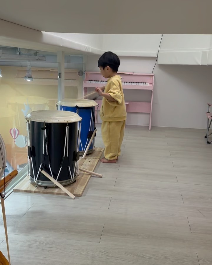 #우주피드

그저 넌 빛이고 사랑이다.
모든 행동 하나하나 빛나는 별같은 내아들