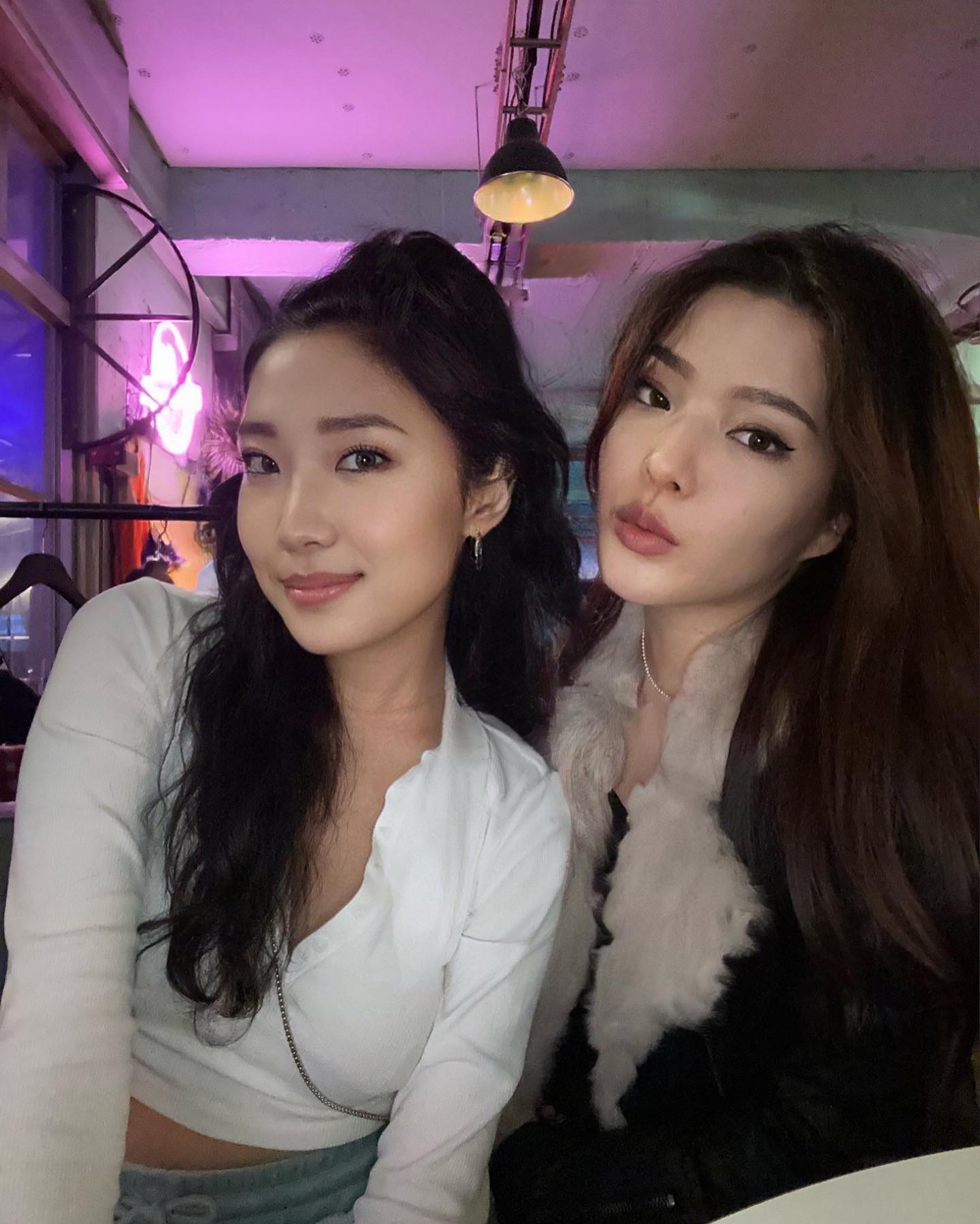 늘 고마븐 우리 든드니랑 🤍
제잔데 동생같구 친구같구 어쩔땐 채찍질과 리드로 나를 일으키는 언니같은 jinsunusnij 러뷰 쫩쬽😚