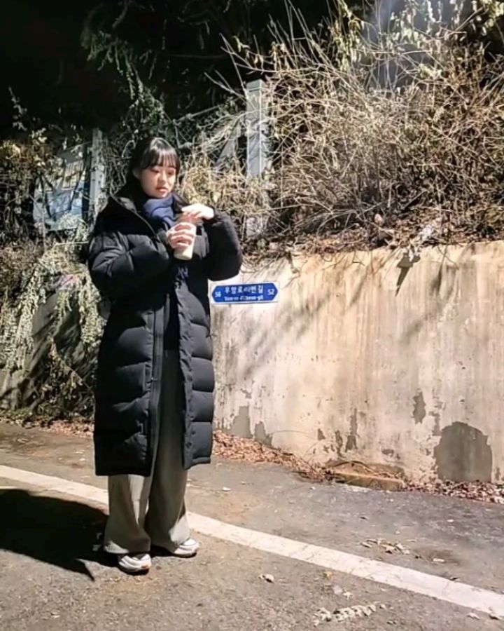 #광고

추운 겨울 운동을 빼먹을 순 없지!!🔥 열심히 유산소 운동하고 쑥 쉐이크 한잔으로 마무리!!💛
부드러운 쑥 라떼맛 쉐이크라 마실 때 부담이 덜해요!!
쑥은 비타민과 미네랄이 풍부해서 노폐물 배출이 용이하며 체온 유지를 도와줘서 건강한 방법으로 다이어트를 할 수 있도록 도와주는 엄청난 식품!!👀
겨울이라고 움츠러들지말고 쑥 쉐이크와 함께 다이어트 해 보아요❤️‍🔥

lanouvo_official

#라누보 #다이어트식단 #3일디톡스 #식사대용쉐이크 #다이어트쉐이크 #디톡스 #라누보6일챌린지 #단기간다이어트 #체지방컷팅 #붓기관리 #다이어트쉐이크추천 #다이어트식단 #다이어트식품 #오운완 #단백질쉐이크 #체중조절