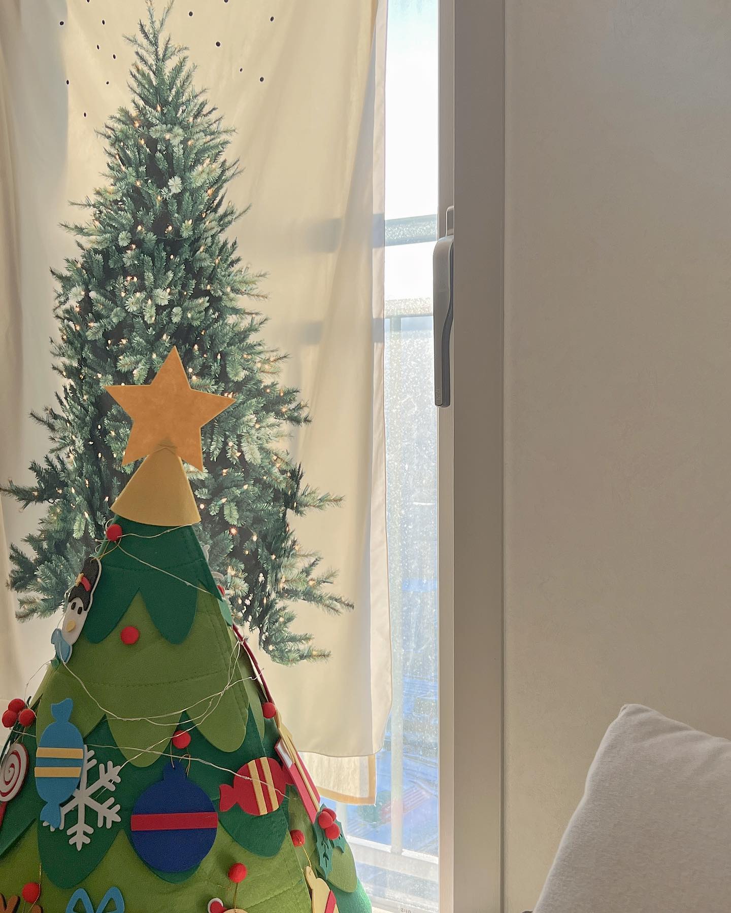 🎄

연두 일어나기 30분 전 잠깐의 여유 -
다시 눕고 싶다

#산타할아버지
#저도선물주세요