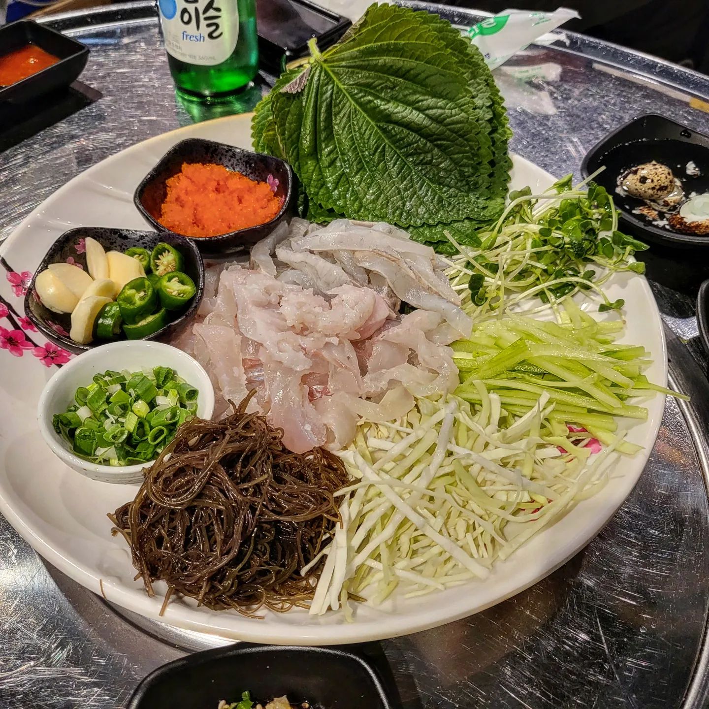 하남에서 조개구이도 회도 같이 먹을수 있는 공간
술이 술술 들어갑니당 🍾

#해운대

✔️모듬막회 55,000

📍주소 : 경기 하남시 미사강변중앙로 208 부강타워 1층
📍영업시간 : 매일 15:00 - 02:00

#하남맛집#미사맛집#미사술집#미사횟집#회#모듬막회#하남#미사역#술안주