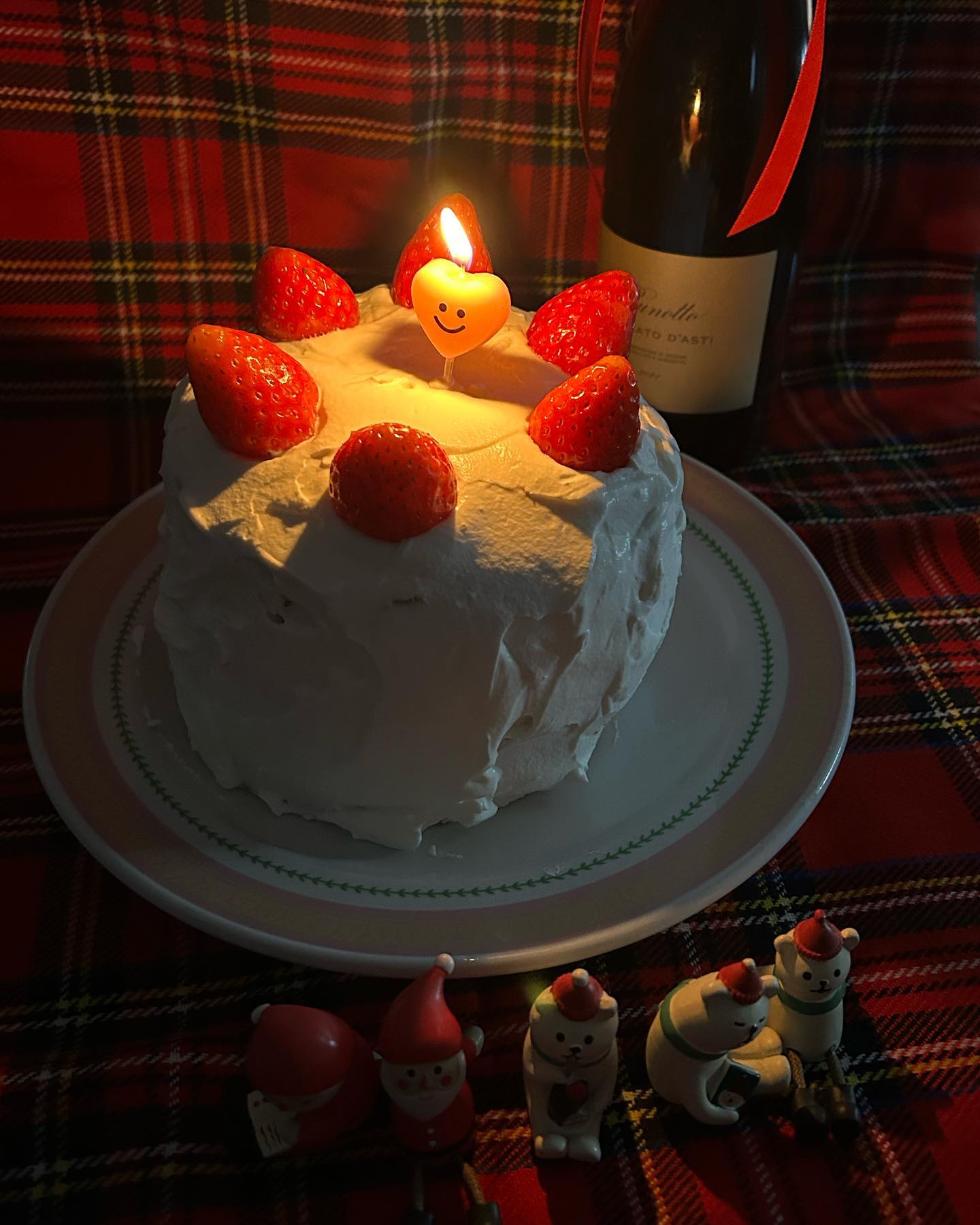 ⠀
해피크리스마스🎅🎄🍓❤️