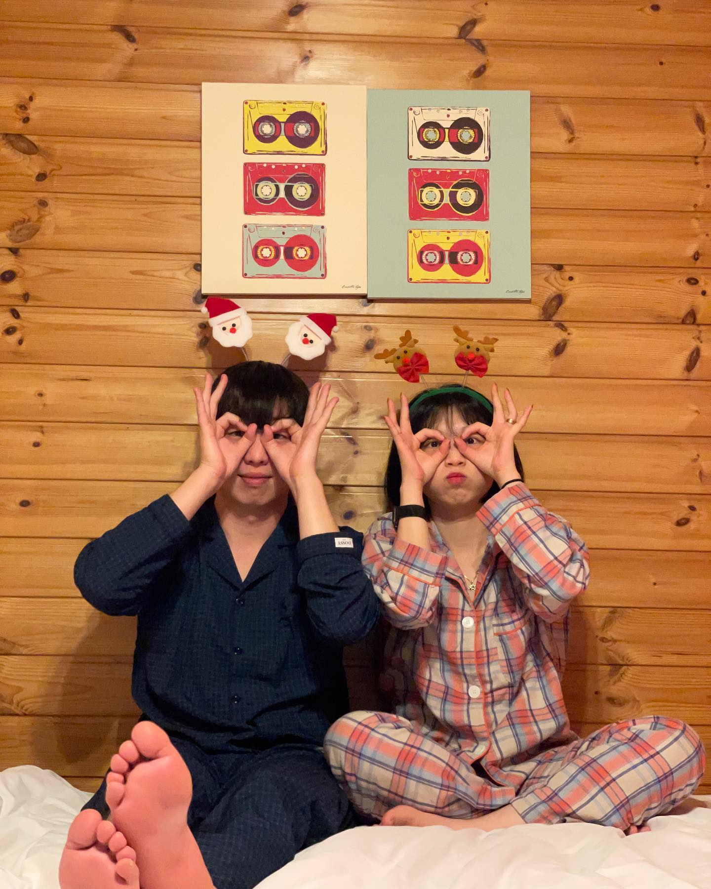 #미믱
산타여도 루돌프한테 맞는데요~👅산타영감 멜클✨🎅🏻🦌🎄❤️‍🔥
.
.
.
#미진석 #크리스마스 #산타 #루돌프 #크리스마스파티 #메리크리스마스 #파자마파티 #남해여행 #좋반 #일상 #광주근교여행 #전남여행 #일상스타그램 #여행스타그램 #럽스타그램 #장거리커플