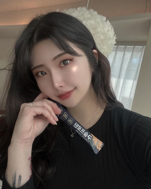 Grace on Instagram: "#광고 #간편식단 #보충제추천 운동 후, 또는 일상에서 단백질을 꾸준히 섭취하기 쉽지 않죠🥲 단백질 쉐이크, 닭가슴살 등등 바로 먹기에는 과정이 어려울 때가 있는데 리프