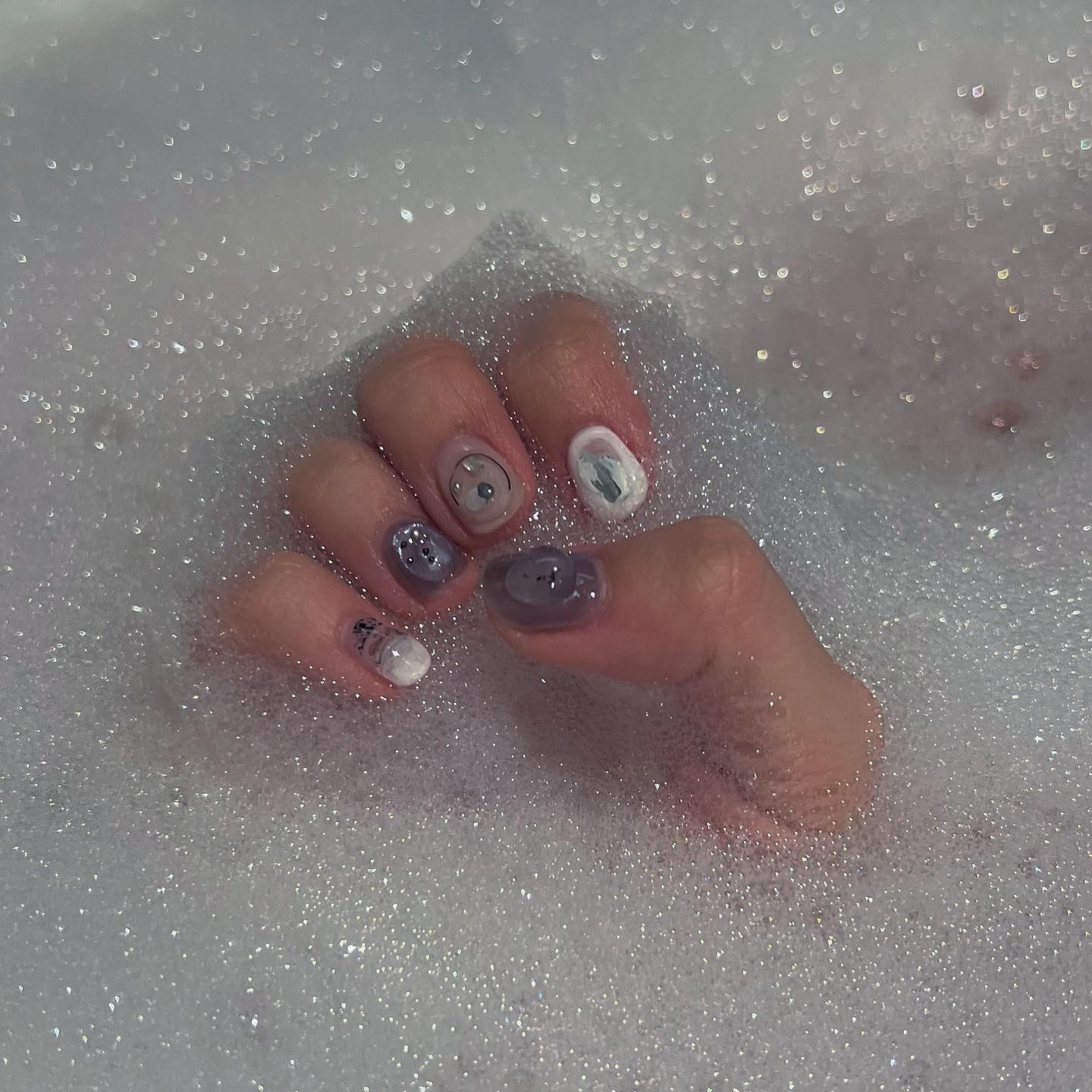 .
🫧💜🧼❄️🪡
올해 마지막 네일⛄️
.
.
.
#오오네일 #오오네일스튜디오 #연남동네일 #연남동네일샵 #네일아트 #연말네일 #겨울네일