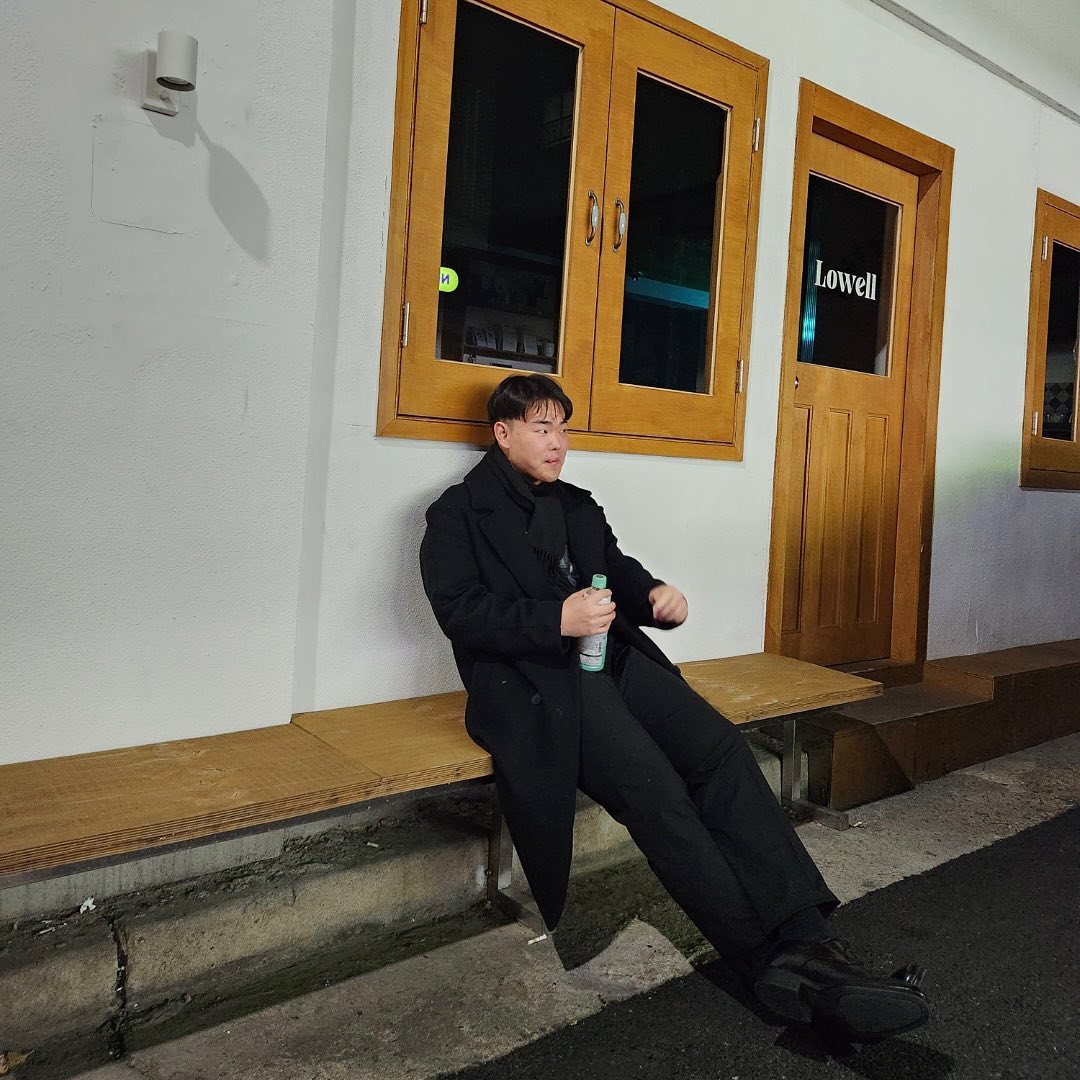 19살 클럽룩🌈
❤️
🧡
💛
💚
20살을 5일 앞두고 있는 저.. 클럽갈 때 저렇게 입으면 되는가요?🤣🤣

대구는 날씨가 춥지 않아서 코트하나로 이렇게 코디가 가능하니 좋더라고요 근데 윗쪽은 춥다고 하니 감기 다들 조심하세요☃️☃️ 앳취~❄️