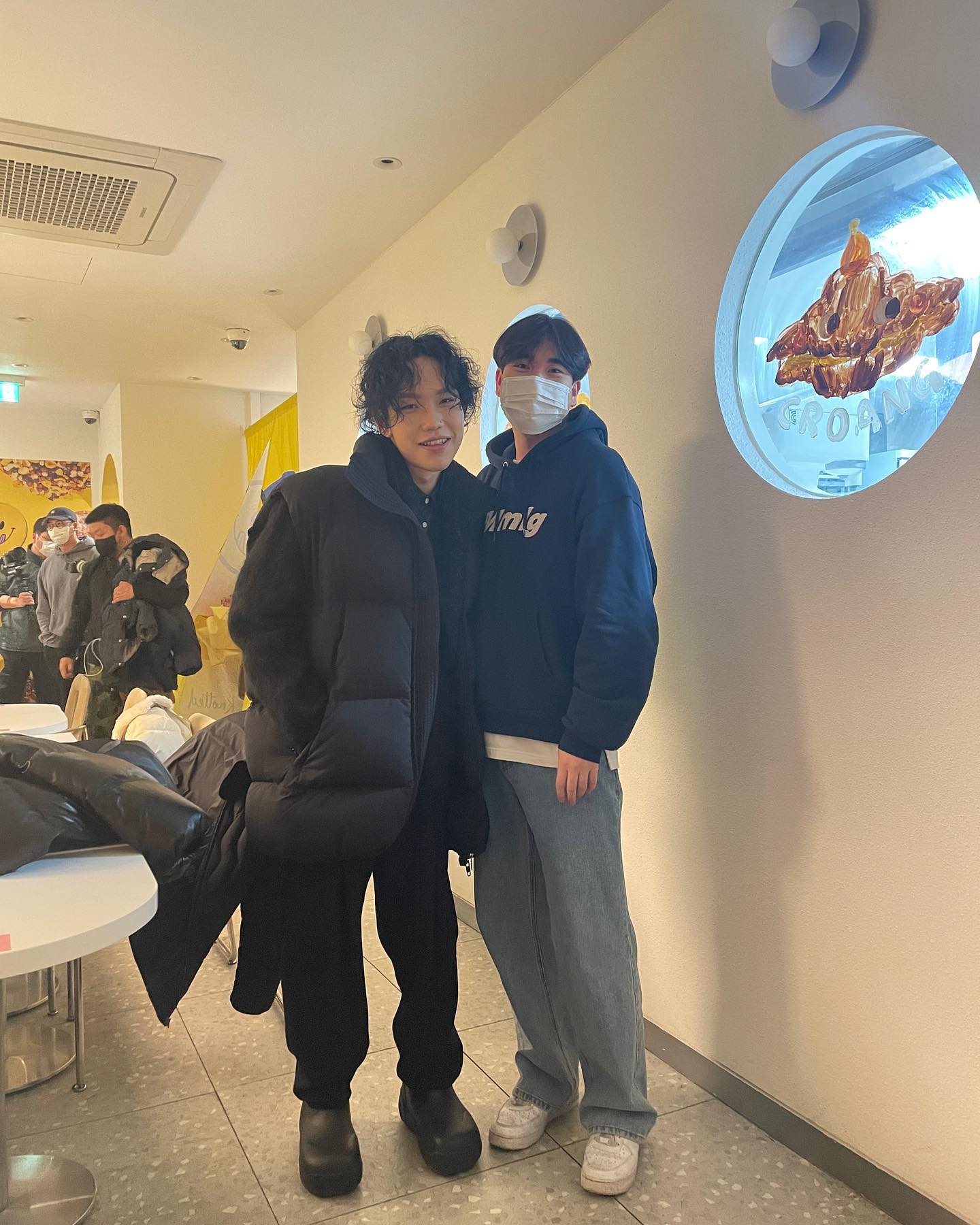 cafeknotted soulbysel 
파티에 불러주셔서 감사합니다
담백한 연말이 된 것 같아요
오션을 드디어 만났고
으네는 최고일뿐이다