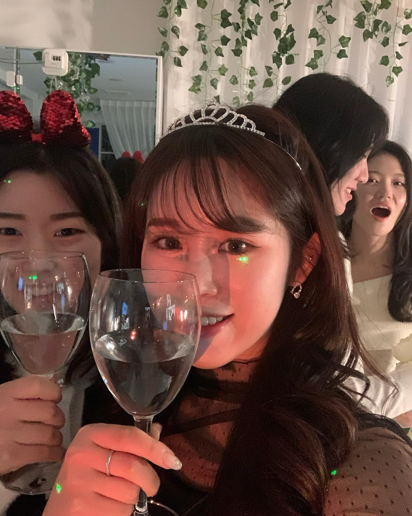 hello 2023 ♡̷•°₊—̳͟͞͞♡
#그대의눈동자에건배 
.
.
.
#2022년 #연말파티