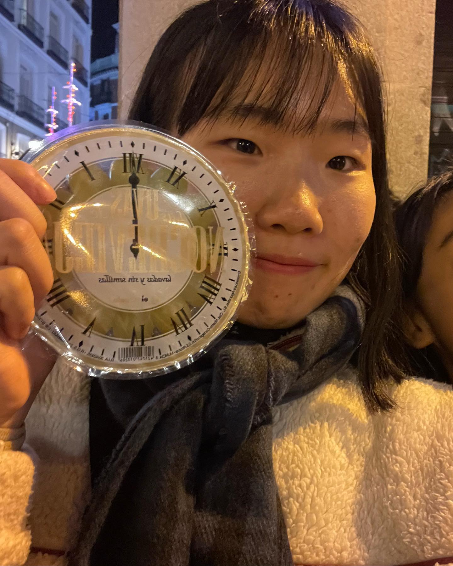 #🇪🇸 #2023
스페인에서 맞이하는 2023년
단언컨데 2023년의 나는 더 멋있고 행복한 일 가득할 예정!!
그리고 이거 보고 있는 너도 더 멋있고 행복한 일 가득할 예정!!
2023년은 나의 해 😘🍀 우리 모두 행복하자 🫶

새해 복 많이 받으세용🫶🤍
Happy New Year🫶🤍
