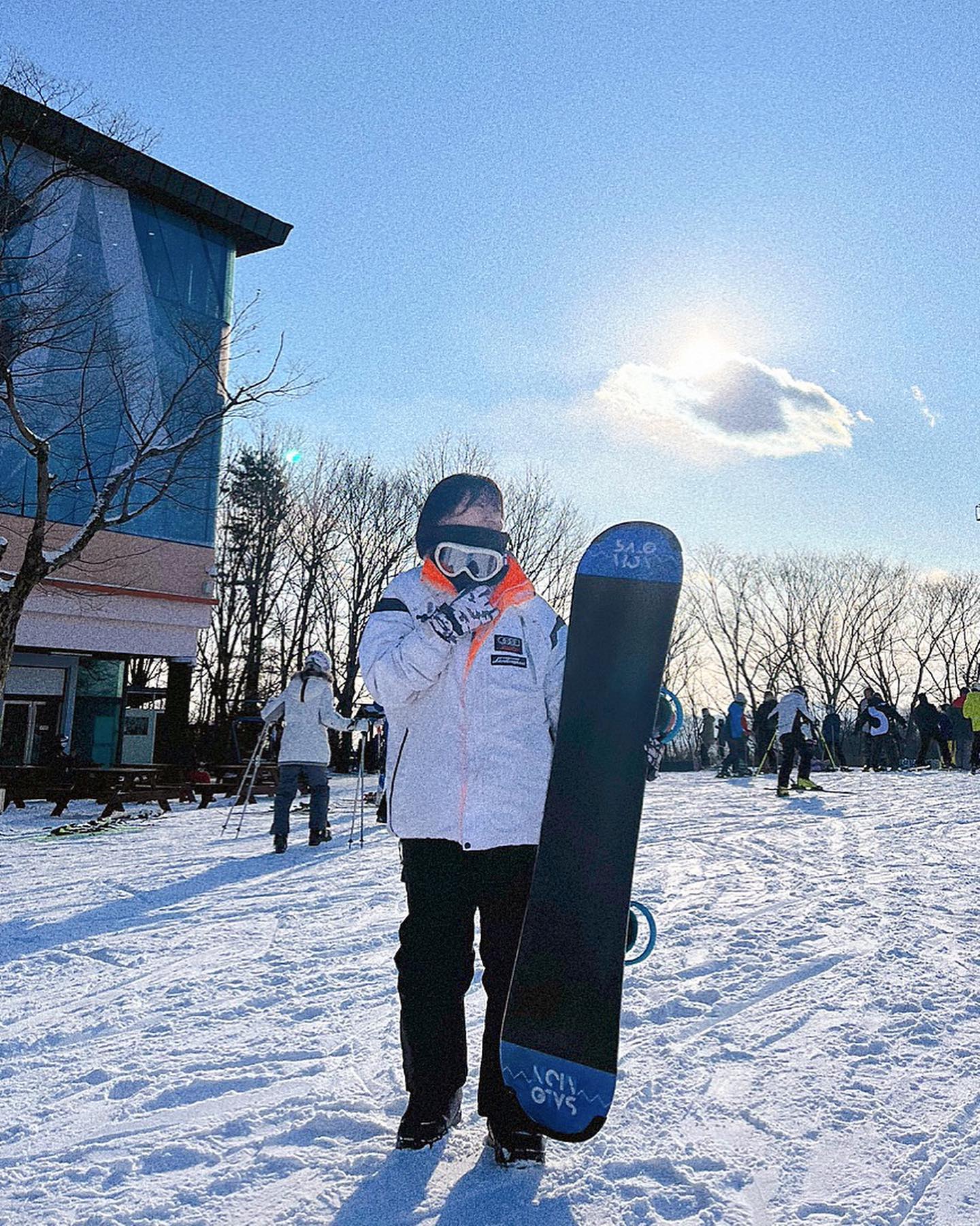 #첫줄 
🏂