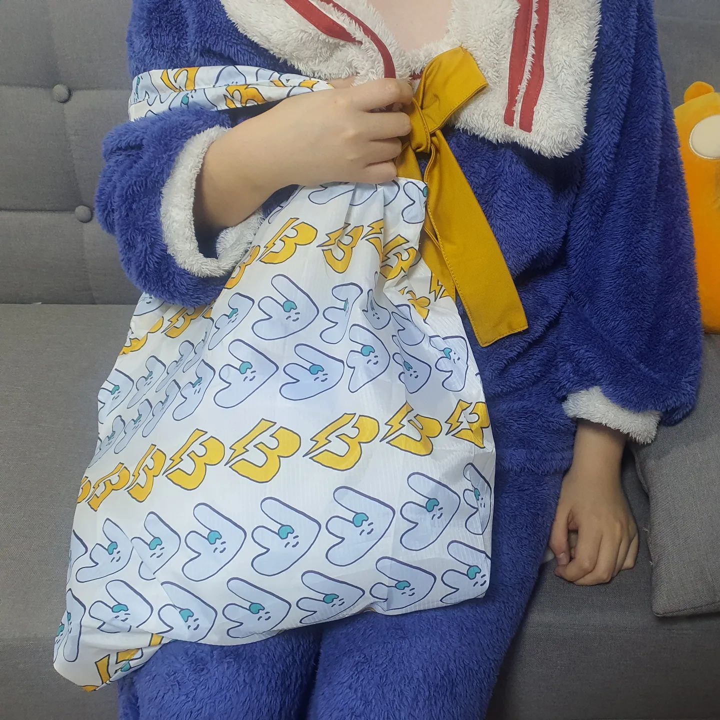 넘 귀여운 배민 비마트 장바구니~
비마트에서 5만원만 사도 선착순으로 주더라구요 ㅎㅎ
솔직히 이것저것 조금만 담으면 5만원 금방인데 ㅠ

귀엽고 심플한 디자인이라 들고다니기에도 좋고
얇고 탄탄한 소재라 더 좋아용 ㅎㅎ
장 볼 때 봉투 대신 다들 장바구니 하나씩 들고다니자구요~

#배민b마트 #B마트장바구니 #배민 #배달의민족