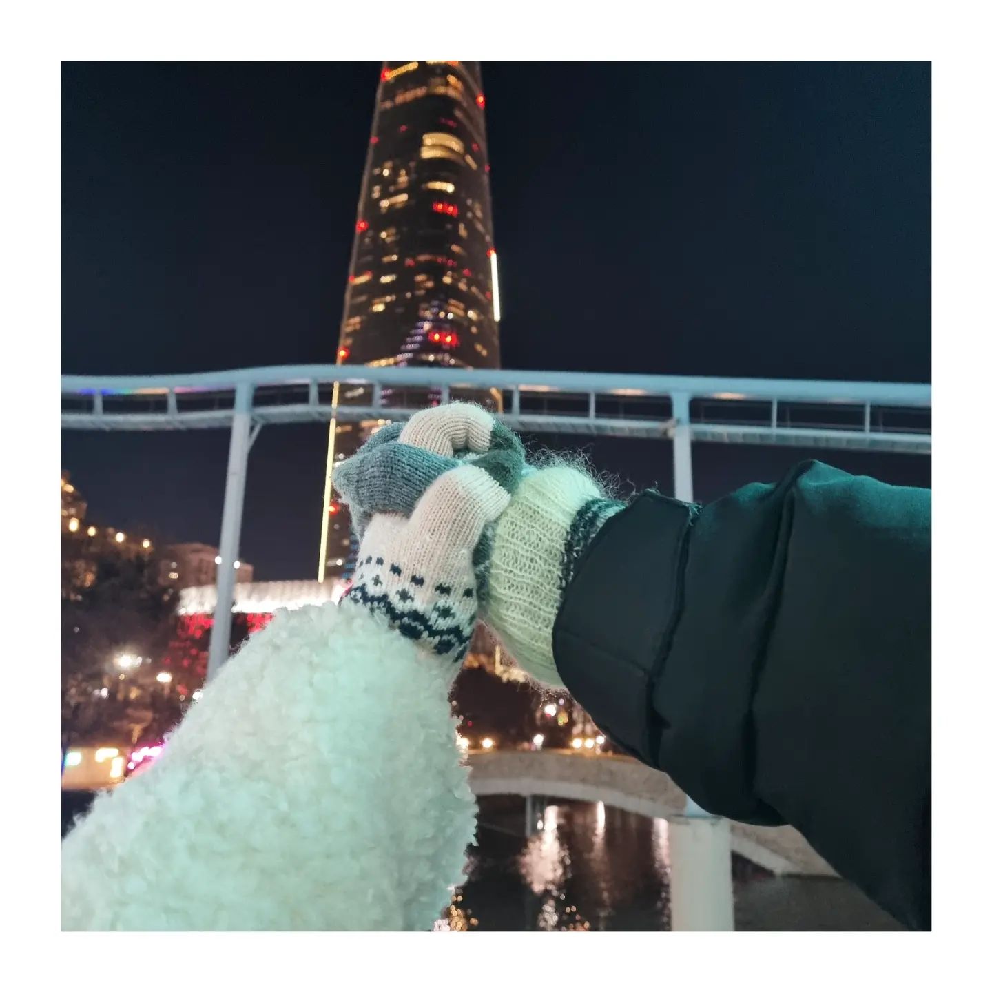 2023. 01. 01 🫶🏻

2023년 올 한해 나도 그리구 내가 사랑하는 
사람들 모두가 좋은 일 행복한 일 웃을 일 
가득하구 아프지 않게 건강하기를 🙏🏻

2023년 계획 · 목표 다 이뤄보자 할수이따 ಇ( ˵ᐛ ˵)ಇ 💪🏻
