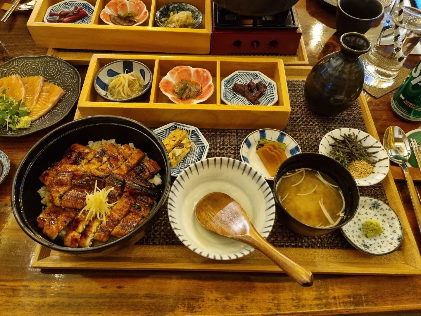 🍱일본식 정식백반집 (의정부에요~)

뭔가 맨날 해먹던거 , 시켜먹던거 말고~
남이차려주는 밥상 분위기있게 먹으러가자. 해서

민락동으로 출발 🚘 

#소유정 soyoujung_zzang 

👨‍🍳1인셰프에 6테이블이라 조용하고
🍴아기 식기류도 있어요~
⛔️브레이크타임 15시~17시반까지

아이가 포크도 떨어트리고 물도 쏟았는데
차분하게 닦아주시고 채워주셔서 감사했듬ㅎ