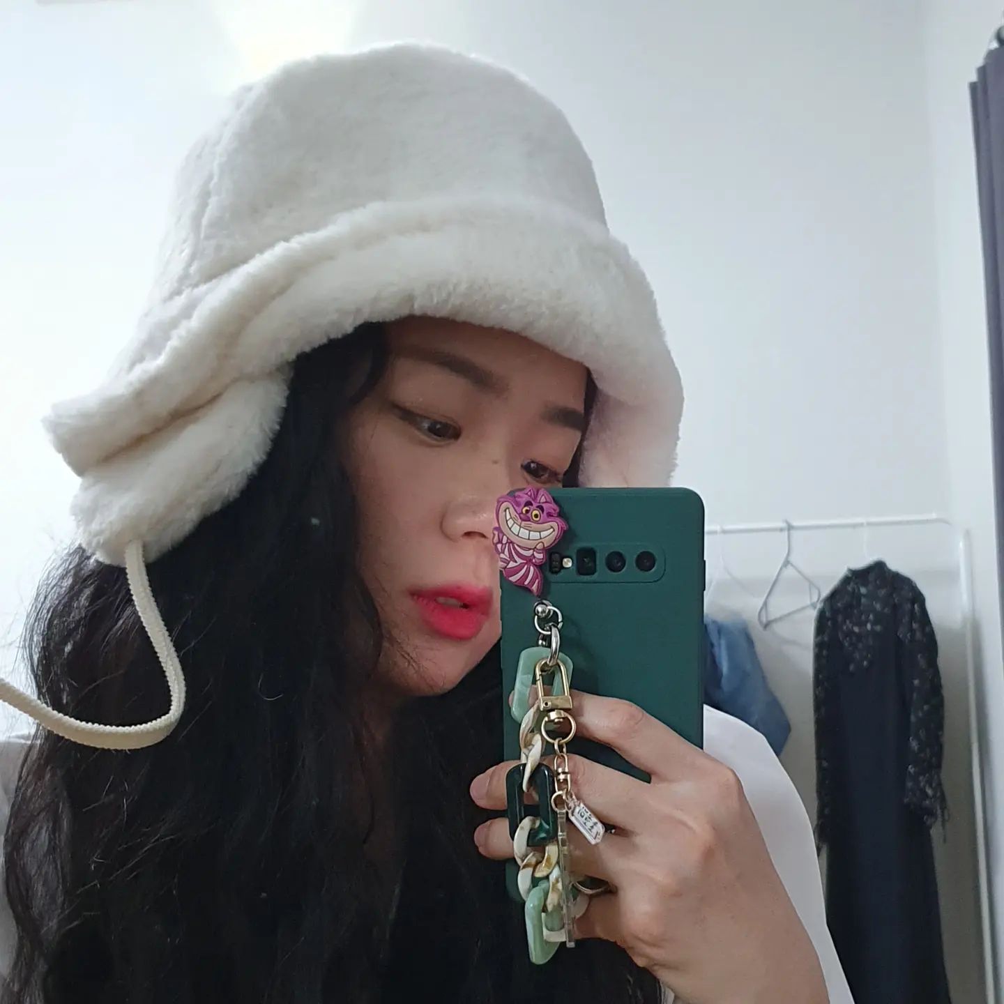 제주도 따뜻하게 보내려고 캔디모자샀는디 쓰고 다닐수가 없으야