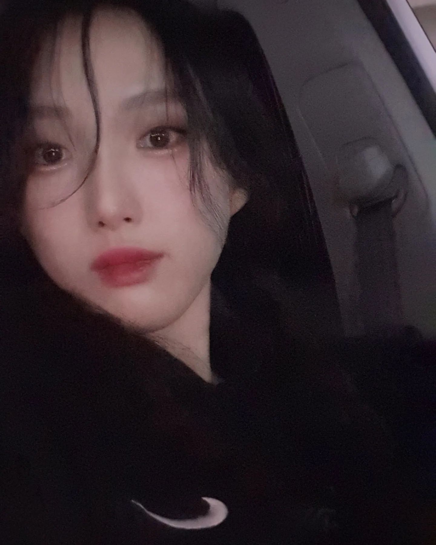 보드타고 돌아오는 길
헝클어진 머리카락과 예뻤던 하늘

미세먼지 저리 가🥲
