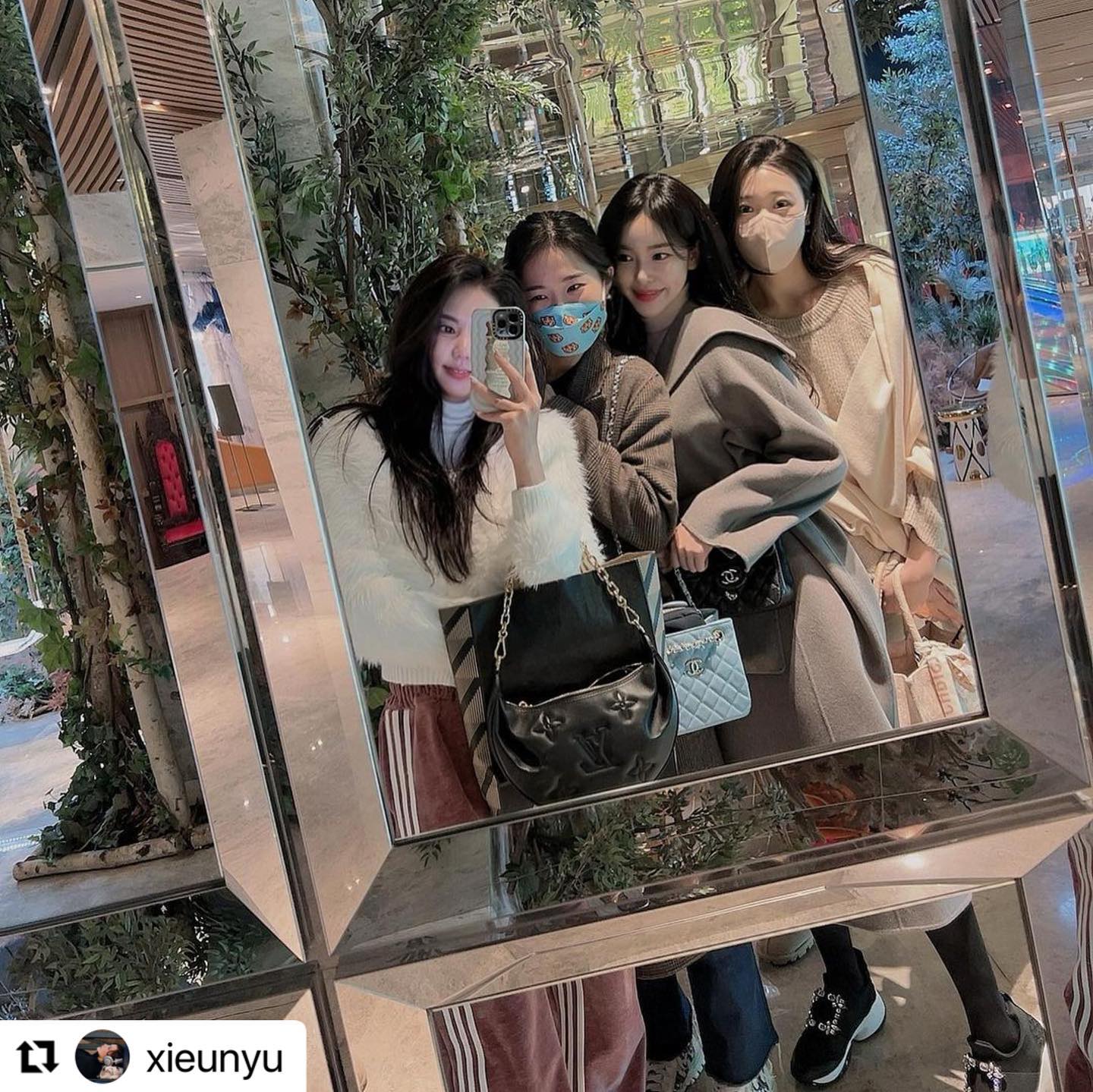 새로온 이뿐언니랑 골프데이⛳️
드디어 4명이 다 모였댜👭🏻👭🏻

#프렌즈스크린한남