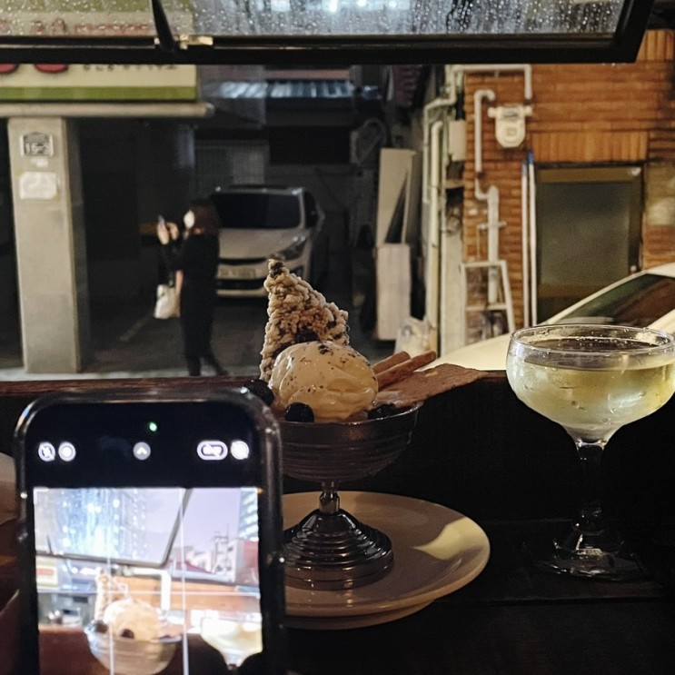 [용산 노커어퍼] 서울 용리단길 스탠딩바 + 삼각지 뮤직펍 + MZ세대들이 모이는 핫한 뮤직바