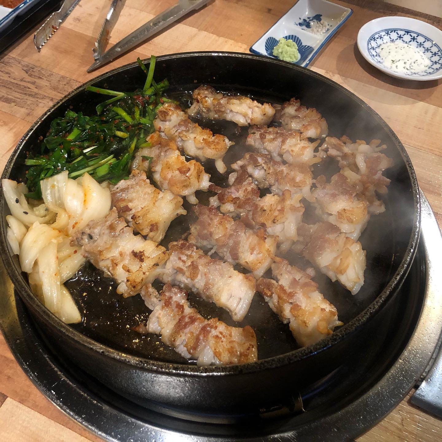 오늘은 밖에서 외식!!! 삼겹살이랑 불삽겹살!! #눈꽃을나누다봉곡점 #삼겹살맛집 #삼겹살초밥 #매콤한불삼겹 #구미맛집 #구미봉곡동맛집 #먹팔 #먹스타그램🍴 #맛집탐방 #맞팔 #선팔 #선팔하면맞팔