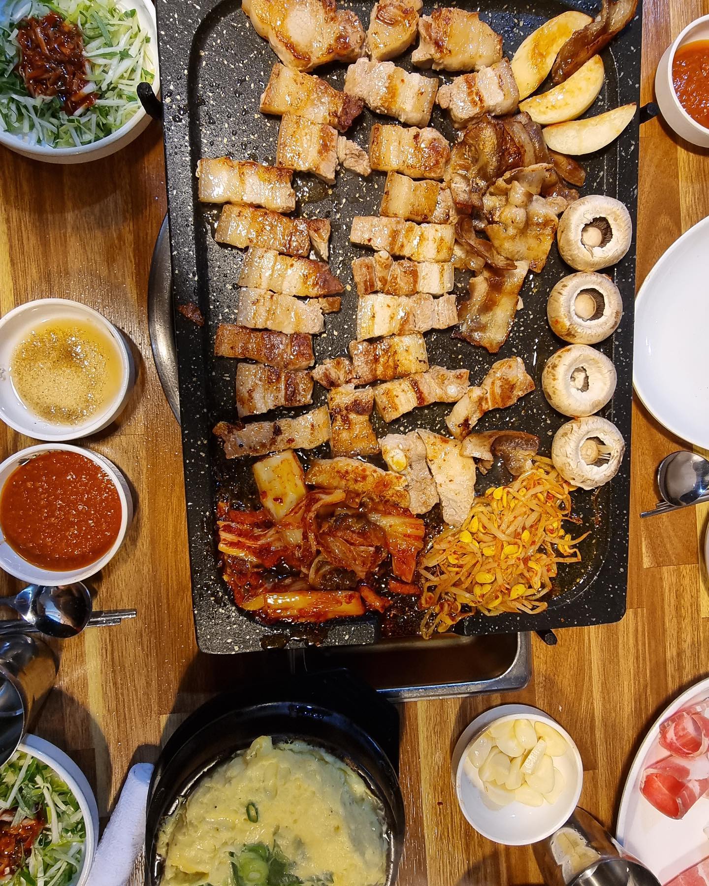 #삼겹살맛집 #먹스타그램맞팔 #좋아요반사 #대전맛집인정 #입안에서사르르 #맛있으면0칼로리 #불앤구이돈_문화점 #볶음밥필수 #월요팅👊