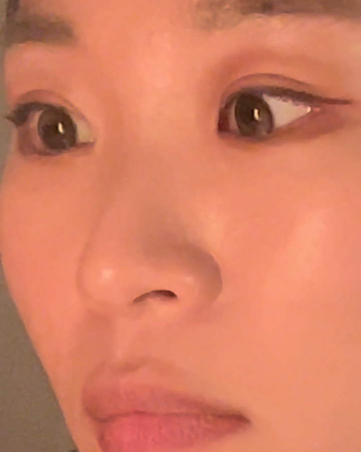 이글거리는 눈에 녹아가는 아이스크림
필요할 때만 찾는 거지같은 신앙심
나보다도 감자떡같이 생긴 여친
꽤나 난폭하게 타오르는 불멍용 화로