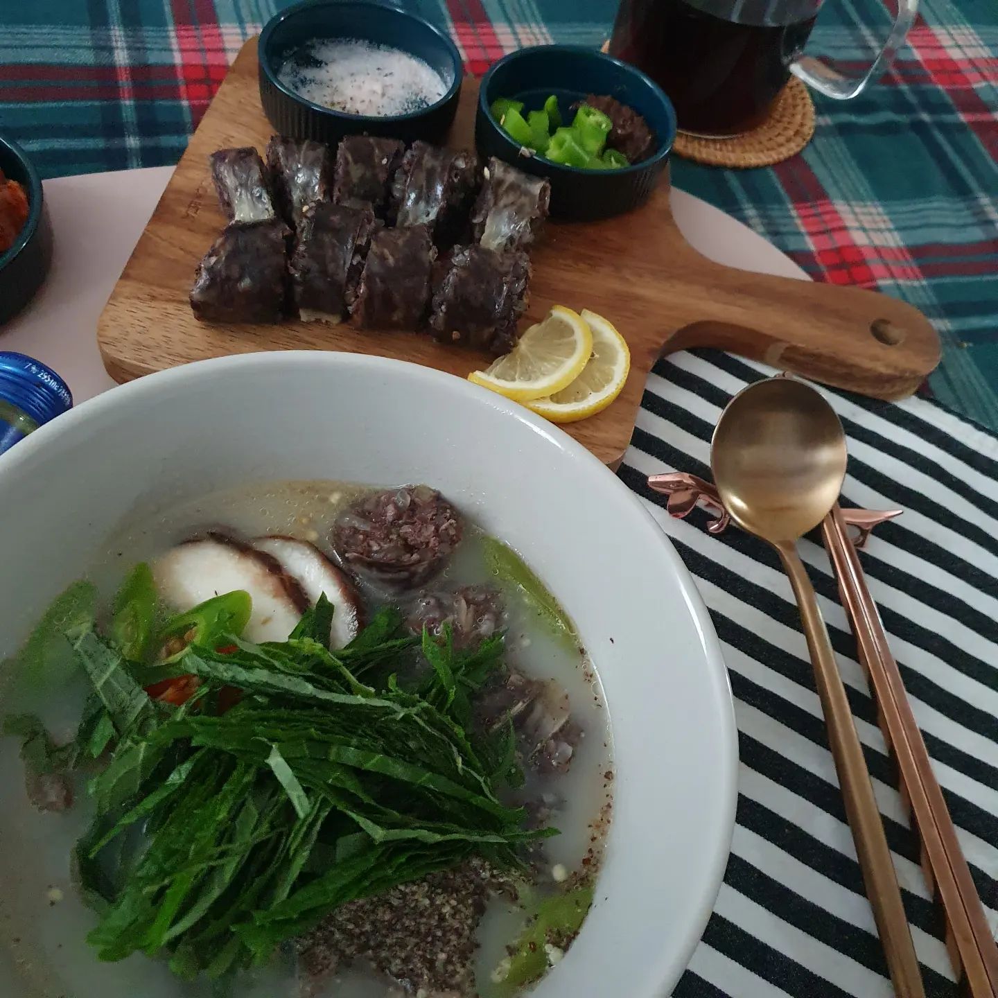 #첫줄

#순대국 #순대
#국밥
#전통순대
#순대愛반하다

#점심한끼

#요리하는여자 #요리스타그램
#요리 #다이어트요리 

#cooking
#cook
#cookingram 

#한식 #koreanfood 
#혼밥 #일상요리 #일상스타그램 #일상 
#daily #today #todayfood 

#먹스타그램 #먹부림 #먹방 
#요리하는여자 #요리사
#자취요리 #한끼 #한끼식사