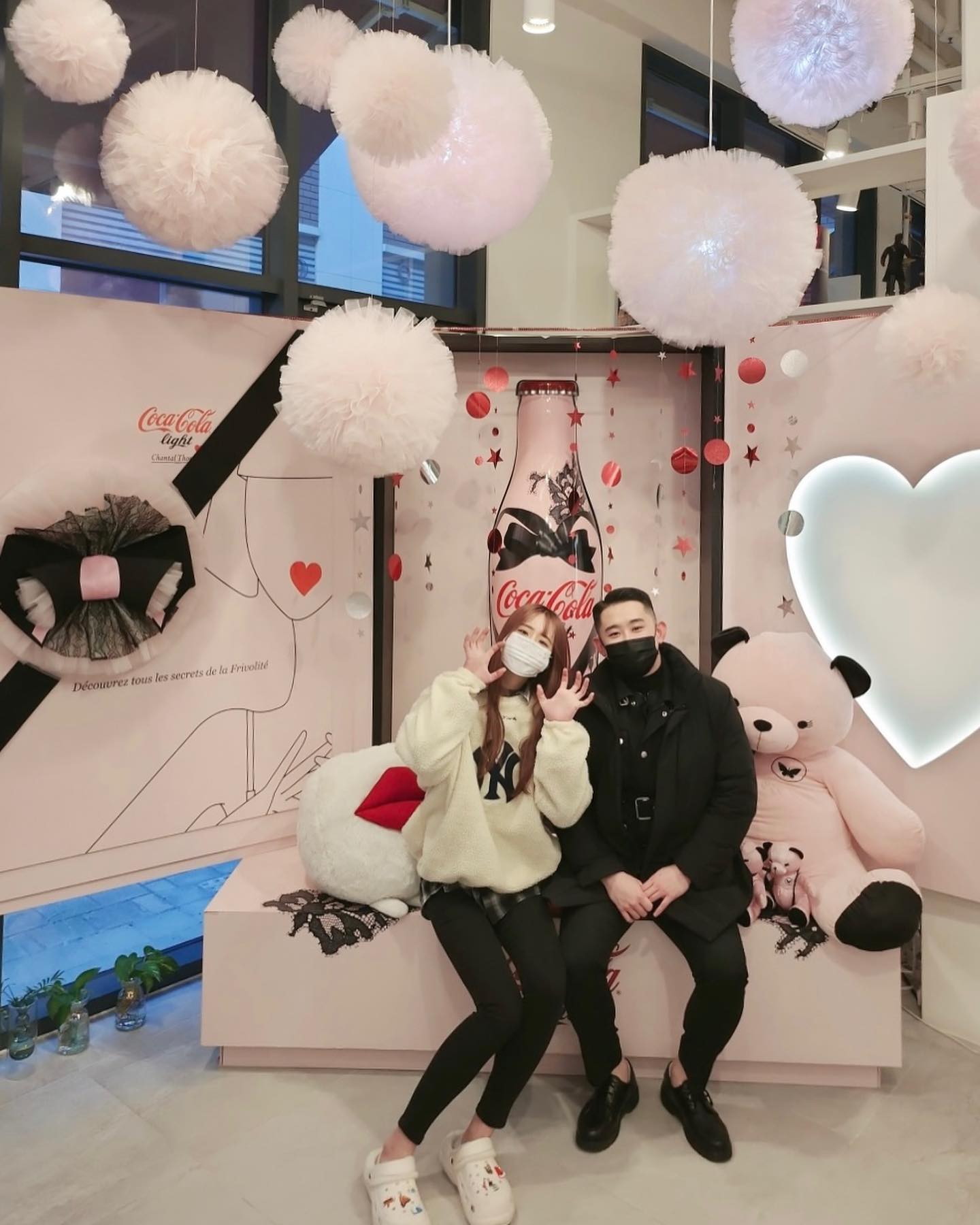 코카콜라 세상🤩 따듯해지면 몽글누글이랑 바아로—🫶