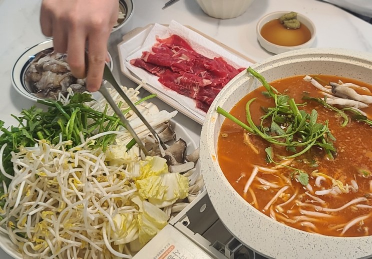 진짜 맛있는 얼큰 샤브 칼국수 큰손 샤브샤브 밀키트 캠핑용