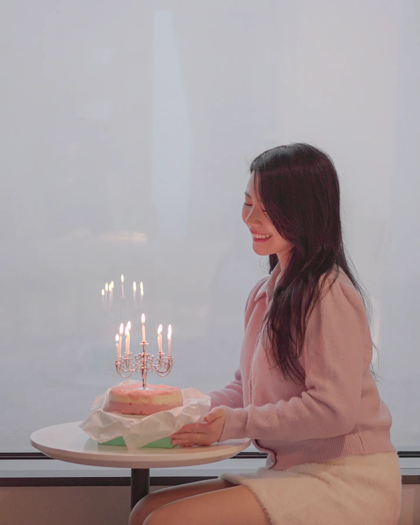 벌써 #28살 #hbd ❤️

태어나서 촛불 젤 많이 불어본 생일😚
#햅삐 #케이크부자 🎂🎂

축하해쥬서 다들 넘 곰아워용💝💝
연락주신분들 다!! 복많이받을거에요🤗❣️
진짜진짜 감사합니당😍

_
_
_
#생일 #한살또먹네 #그래도좋아 #❤️ #happy #birthday #to #me #bff #selfie #instagood