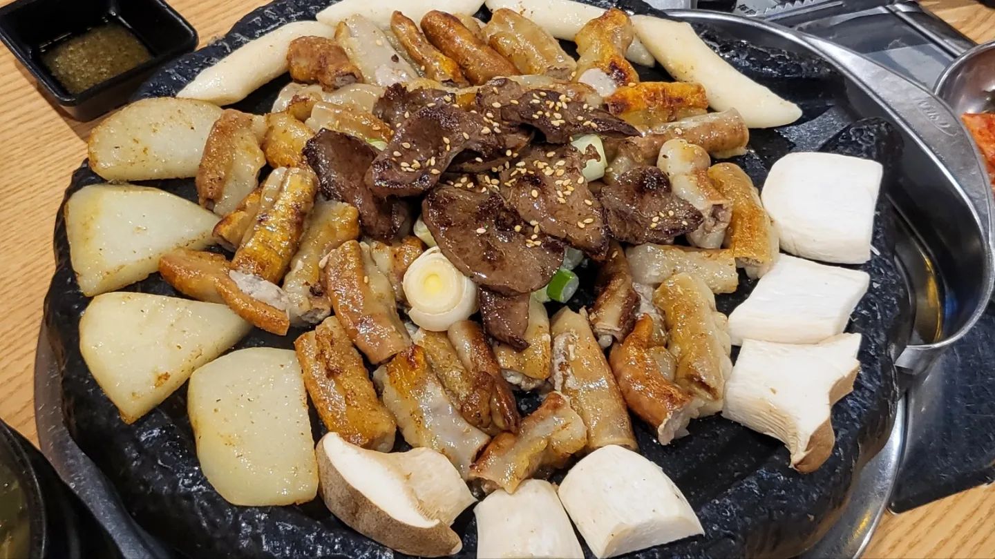 오랜만에 곱창😍
아는맛이 무섭구나 ㅎㅎ 
.
.
#송도신도시곱창 #곱창신화
#곱창은사랑 #주말스타그램