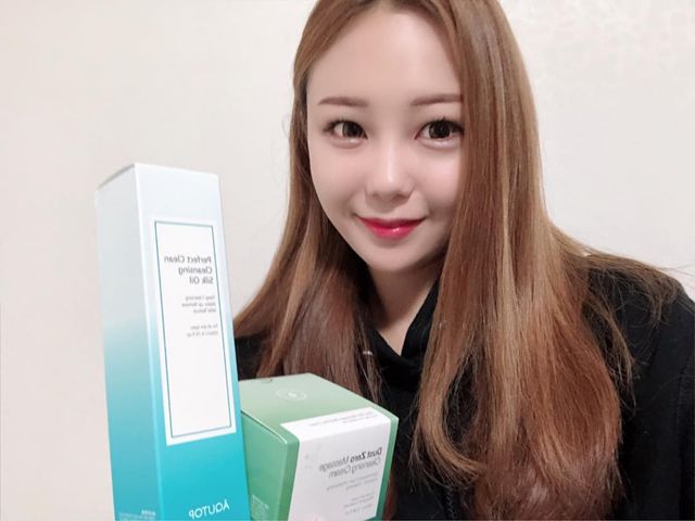 Ju Ju on Instagram: "날씨가 바뀌면서 피부가 예민해지고 있는 요즘, 클렌징은 물론 스킨케어 흡수를 도와주는 클렌징 제품을 만났다!😊 @aqutop_official #뷰티 #aquatop #아쿠탑 #아쿠탑클렌징 #클렌
