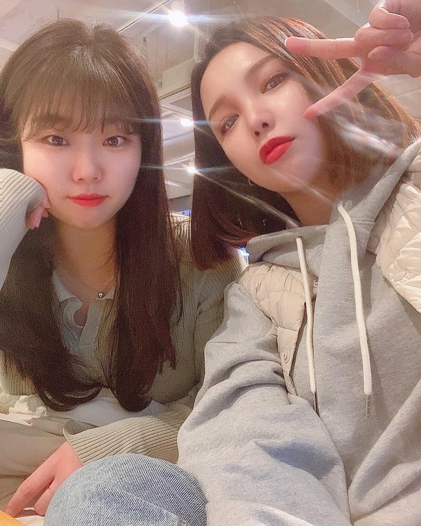 얼마만이냐아… 😭😭😭
돌아오라규 ㅜㅜㅜㅜ
간만에 친구 만나서 
하고싶은거 먹고 싶은거 다하기💕
#재밌다 🫶🏻
.
.
.
#일상 
#친구랑놀기 
#친구랑데이트 👭
#서현 #자라 #먹방
#서현카페 #카페 
#간만에여유 #간만에셀카 
#친구 #깐부 #친구스타그램
#수다타임 😄😁😆
#힐링 🌱🌱🌱
#시간순삭 
#만남이아쉬워 😔
#또보자 :)