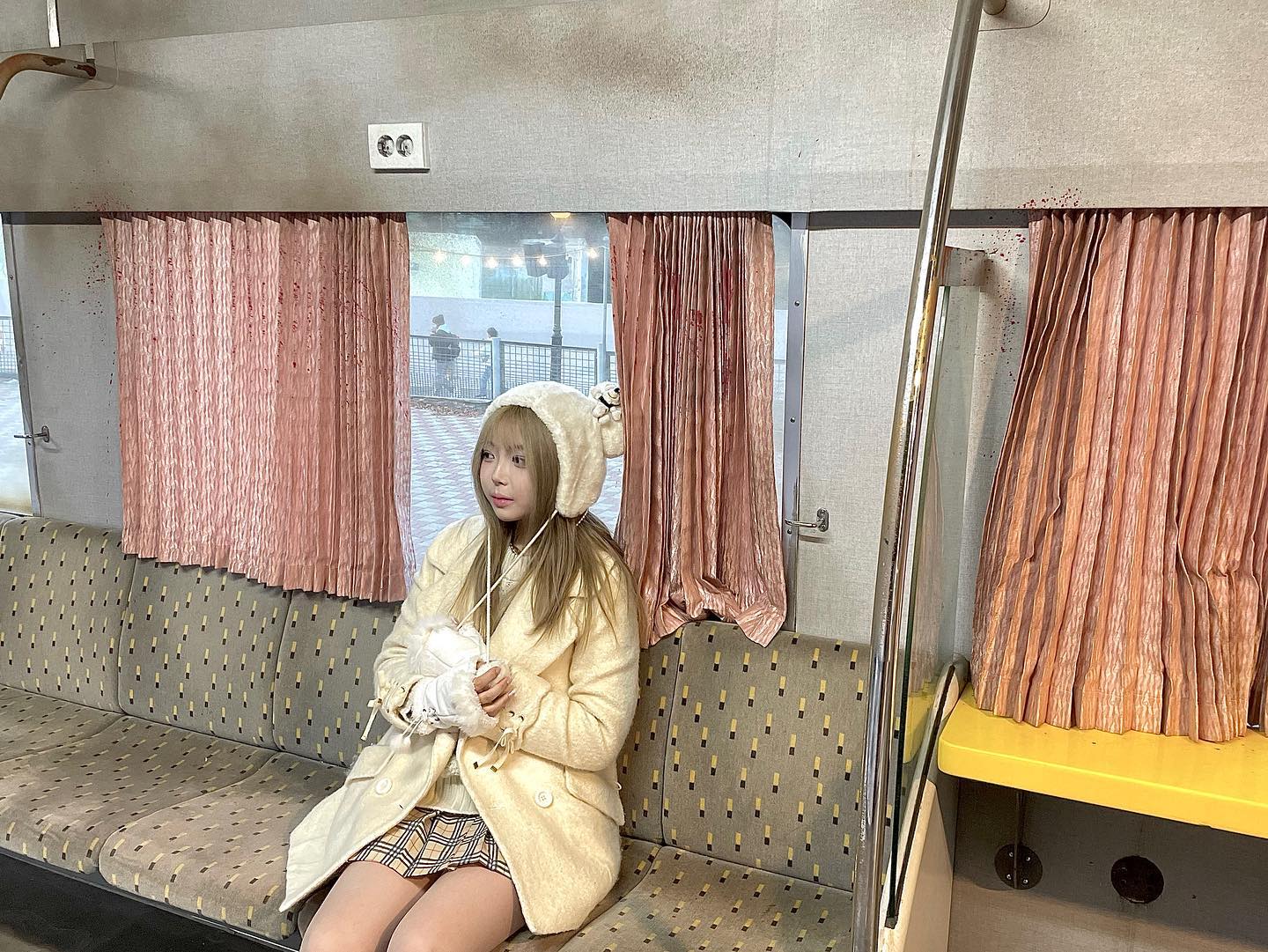 🚈🧟‍♀️

.

.

.

.

#맞팔 #맞팔해요 #선팔하면맞팔 #followforfollowback #팔로우 #선팔맞팔 #맞팔환영 #선팔맞팔환영 #선팔하면맞팔 #좋테 #좋아요테러 #좋반 #좋아요반사 #좋반해요 #좋반테러 #셀스타그램 #일상스타그램 #맞팔은댓 #좋테환영 #일상 #데일리  #fff  #팔로우 #좋아요 #오오티디 #ootd #갸루 #애버랜드 #노홍철모자 #미키마우스 #❤️