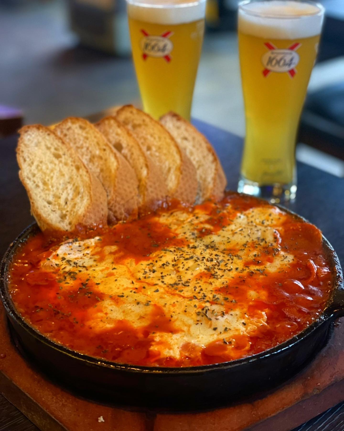 📍청춘작업실

에그인헬맛집😋

충남 천안시 동남구 먹거리3길 23 청춘 작업실
*
*
자세한 리뷰는 블로그로 오세요( ＾∀＾)

#청춘작업실#신부동맛집#천안맛집#신부동맥주#에그인헬 #샥슈카 #로제파타#먹팔맞팔 #먹팔환영 #먹팔맞팔환영