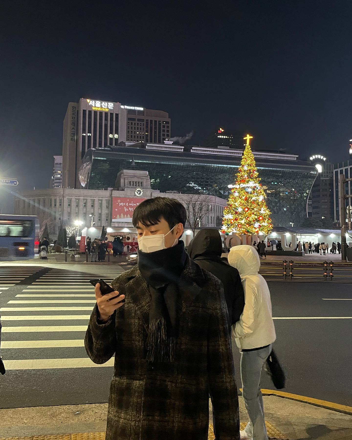 넘기다보면 예쁜 사람 나오는거 안비밀😚