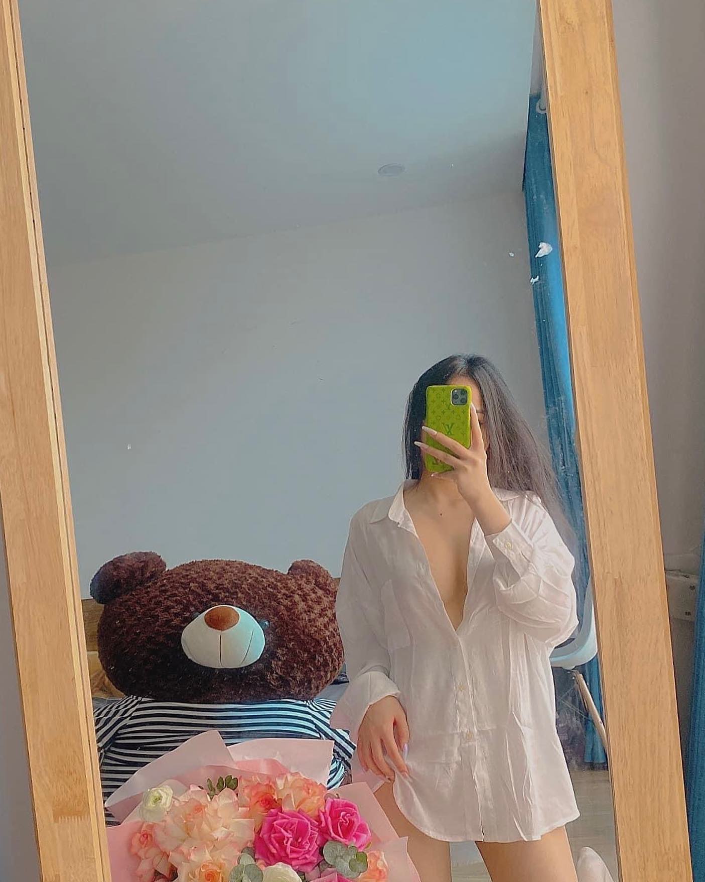情人节给自己买花🥲 只是用来装饰房间 🫤
