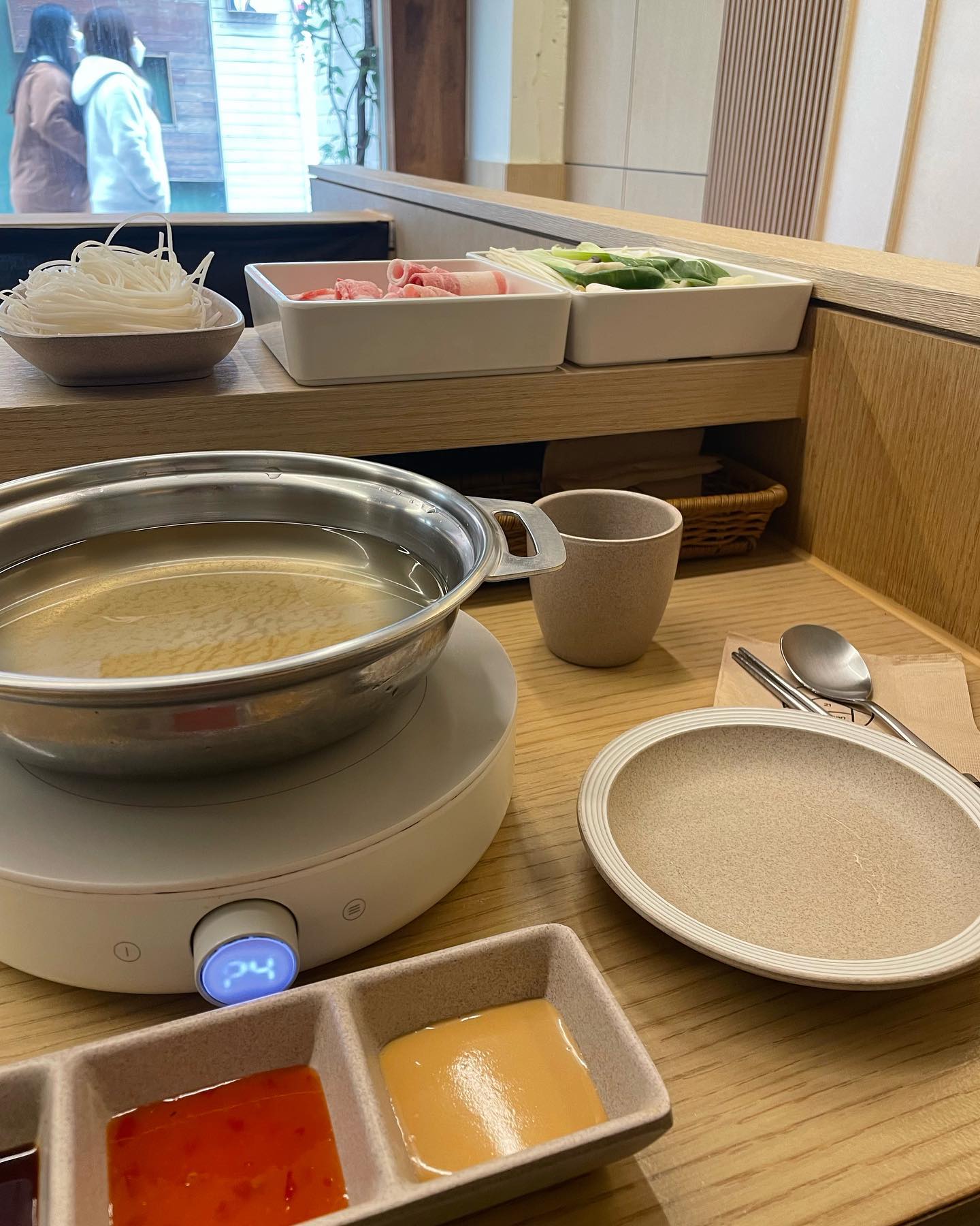 아침 부지런하게 일어나서
하체하고 샤브샤브 먹고🥱😛
다들 건강식 먹고 보양하세요

샤브샤브면 다이어트식단이지😗