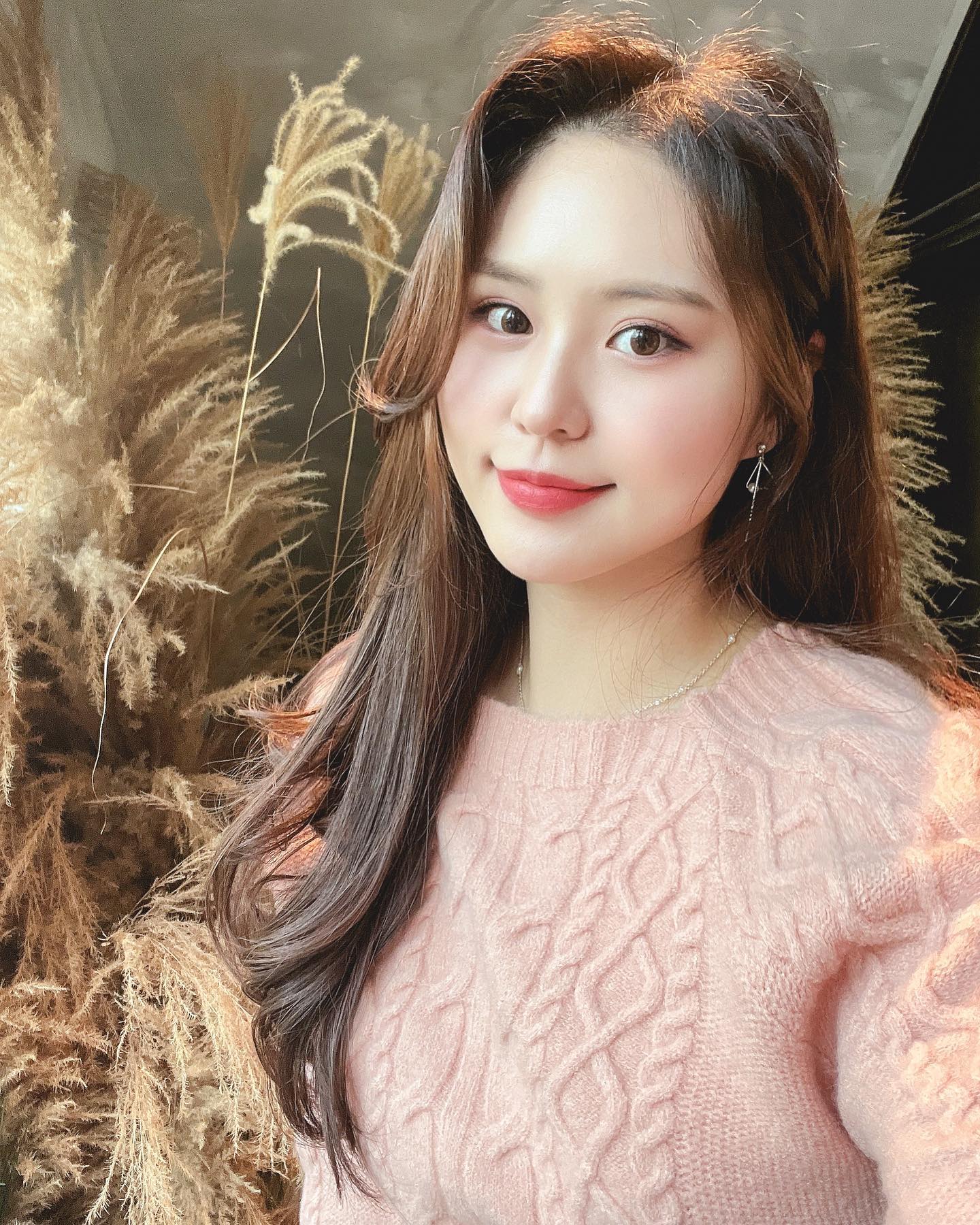 요즘따라 얼굴에 잡티가 눈에 띄는 것 같아서 피코토닝받고왔어요, 최소 5회는 받아야한다는데 1회받았지만 살짝 화사해진것같기도? 
나중에 기계로 찍은 비포/에프터 비교해보면 좋을듯 ㅎㅎ 일단 안아프고 금방 끝나서 넘 좋았다 🙂🙃 신논현역에서 넘어지면 코 닿을 거리라, 가까운게 최고!!

.
.
.
.

#신논현피부과 #신논현역피부과 #강남피부과 #강남역피부과 #강남피부과추천 #피부관리 #피코토닝 #모공관리 #잡티관리 #레이저시술 #피코토닝잘하는곳 #강남피부과추천 #강남피부관리샵 #강남피부관리실 #피부과 #피부관리 #데일리 #셀피 #셀카