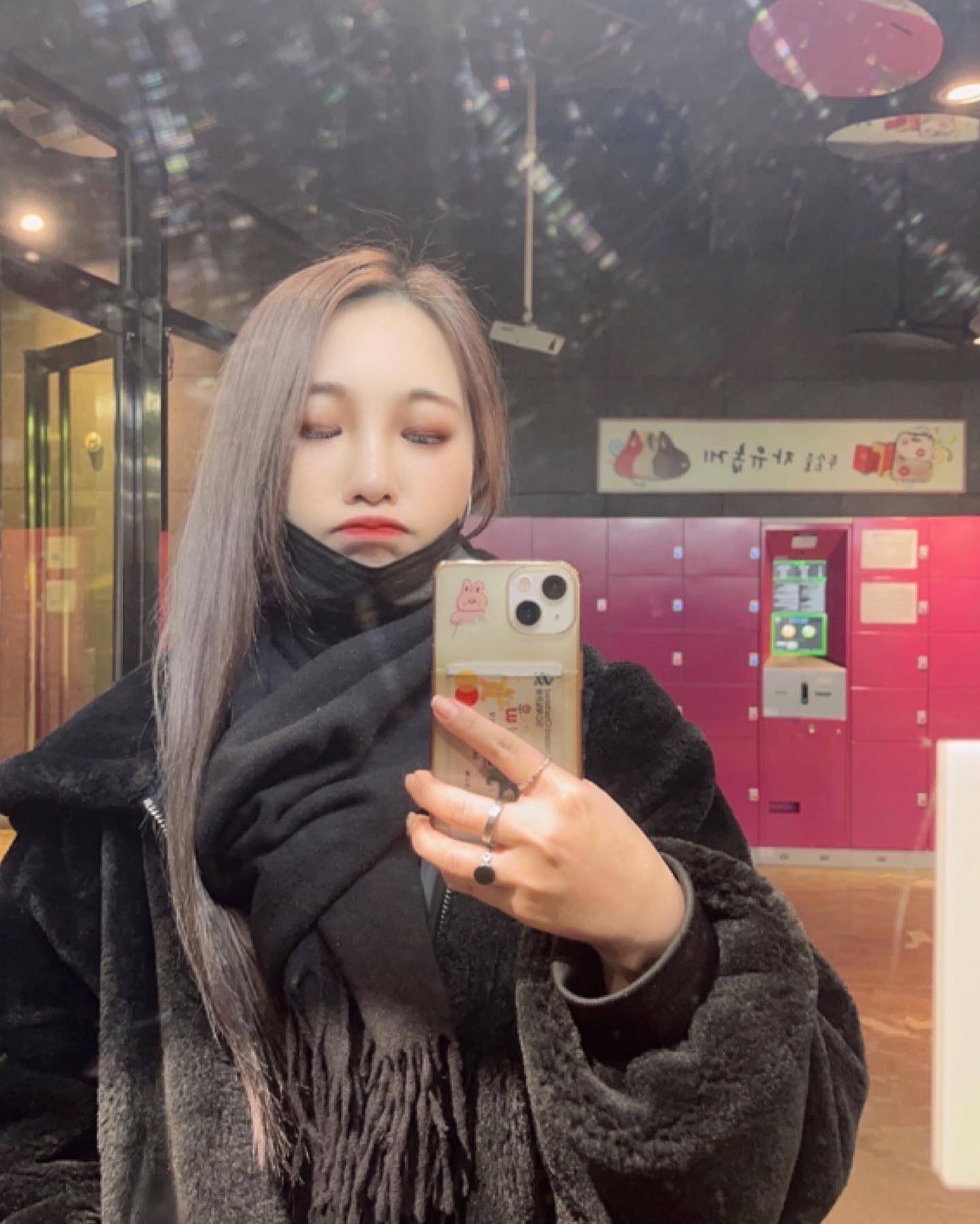 _
왜 또 춥지 추웡
.
.
.
.

#셀피#selfie#셀스타그램#일상스타그램#selfitime#일상#셀카#daily#데일리그램#오오티디#데일리룩#여친룩#모델#촬영#일상기록#셀피#좋반#맞팔 #ootd#dailylook#goodvibesonly#lifestyle#fff#followforfollowback#style#beauty