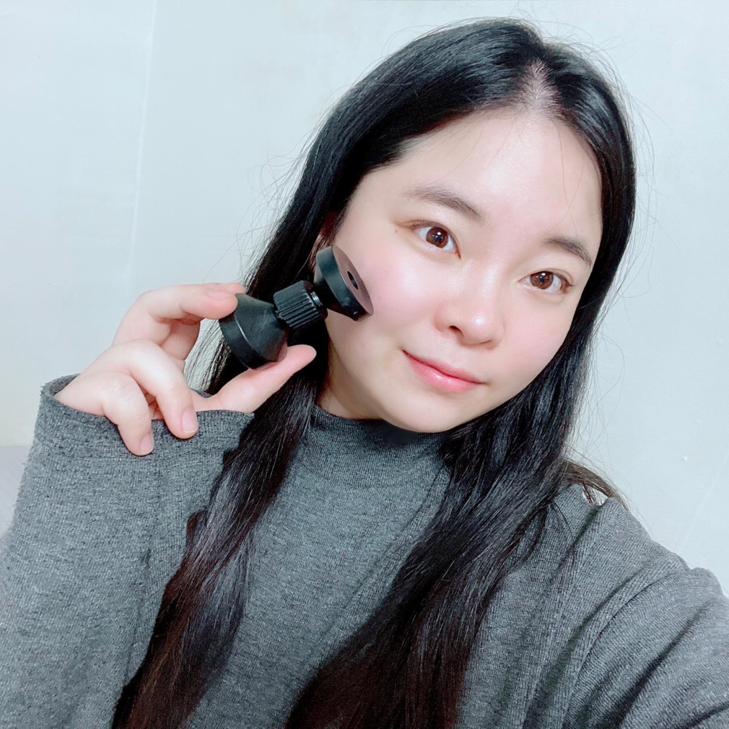 #광고 
:
일상공감 고정탁 가구 스토퍼 💛

벽과 가구 틈새공간으로 인해 불편하셨던적 있으신가요? 이제품이면 해결가능! 
흔들림없이 꽉잡아준답니다 또 가구 떨림으로 발생하는 소음을 줄여줘서 얼마나 좋은지 몰라요. ㅠ 

1개당 최대 20kg까지 지탱해 주니 너무 든든 하답니다 ㅎㅎ 다양한 가구에 활용이 가능하니 꼭 한번 써보셔요 강추!💛
.
.
.

.
. #일상공감 #dailygonggam #일상공감고정탁가구스토퍼 #고정탁가구스토퍼 #일상공감가구스토퍼
#가구스토퍼 #가구스토퍼추천 #스토퍼 #스토퍼추천#가구소음 #다기능스토퍼 #문콕방지 #생활꿀템 #생활필수템 #살림꿀템 #살림필수템 #간편한사용
#자취꿀템 #일상꿀템#너로빛났던겨울