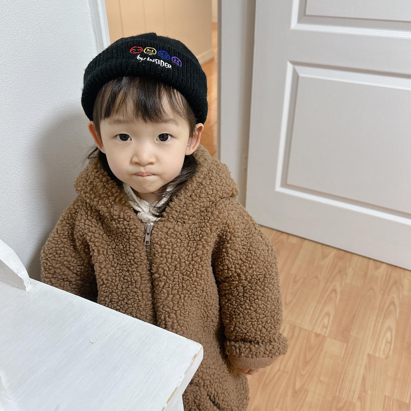 새벽에는 둘째가,
낮에는 첫째가

너무 피곤하게 하지만 
그래도 니네가 너무 이뻐서 참는다 🫶🏻

좀만 더 있으면.. 니네 둘이 놀꺼지?
난 좀 빼줘…

🙏🏻