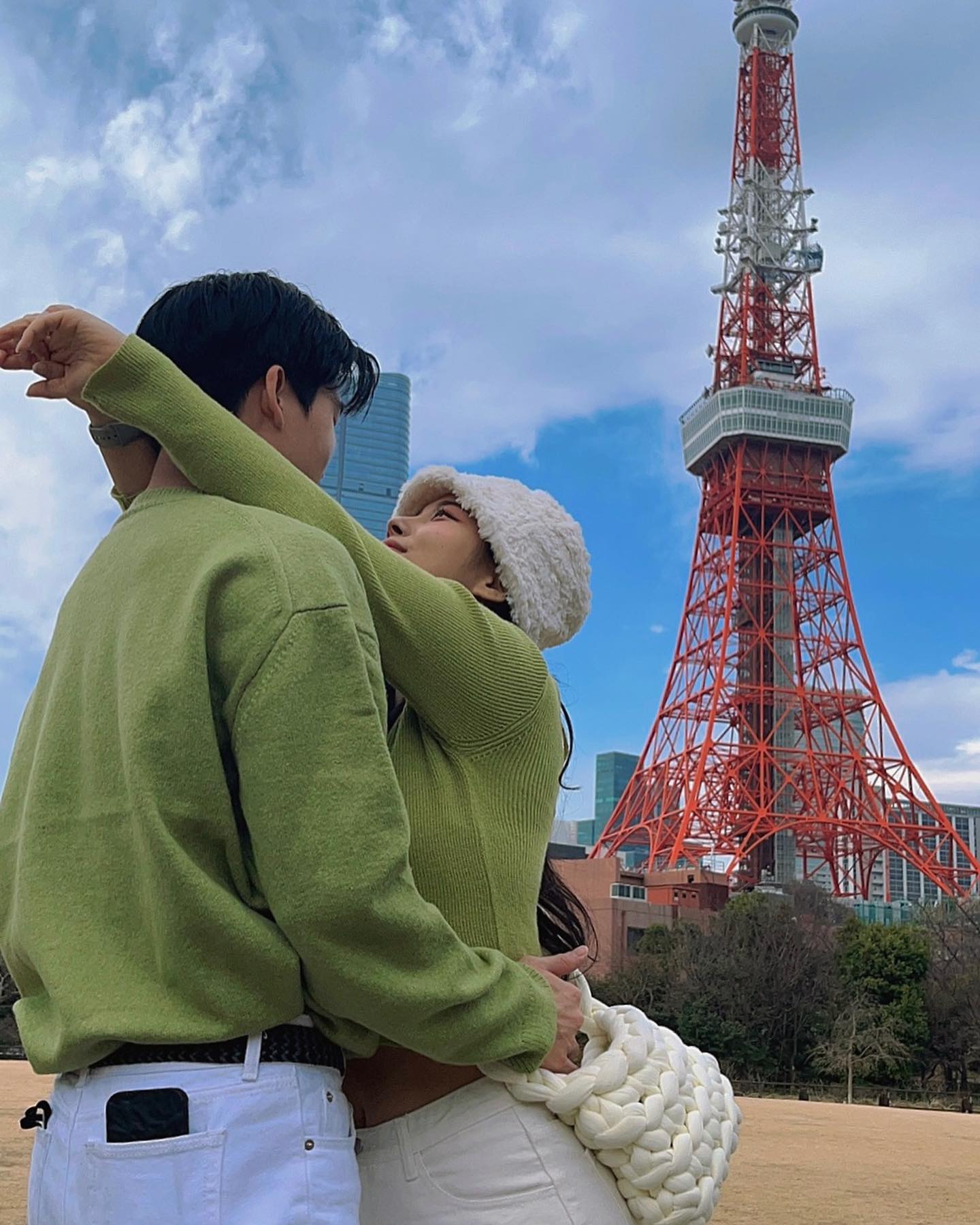 소중한 사람이랑 행복했던 여행💚
.
.
.
.
.
.
.
.
.
.
.
.
.
.
.
.
.
.
.
.
..
...
#도쿄 #tokyo #도쿄타워 #tokyotower #시바공원 #럽스타그램 #포즈 #커플룩 #커플포즈 #연두 #코디 #연두색코디 #타워 #여행 #일본 #일본여행 #추억 #사진 #행복 #여자친구랑 #소중한 #좋반 #맞팔 #팔로우 #일상 #소통 #오오티디 #insta