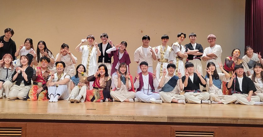 🫶예그리나, 예술을 그리다: 도깨비잔치🫶
언제나 그랬듯이 공연준비 과정은 힘들었고 포기하고 싶었던 순간들이 많았지만 공연을 마치고 나니까 여전히 난타가 좋았고 행복했습니다. 긴 시간동안 잘 따라와주셔서 감사했습니다:)